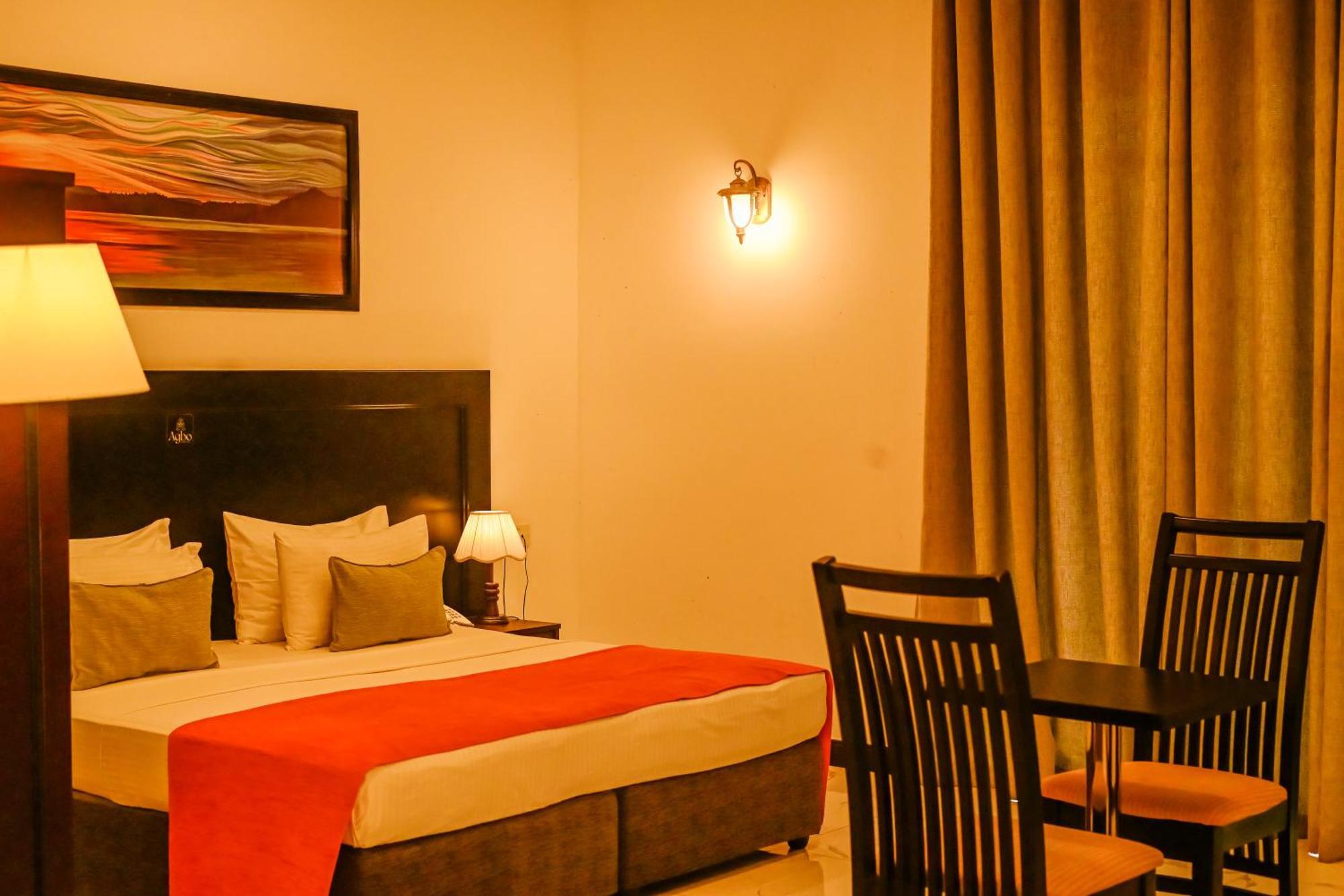 Agbo Hotel Polonnâruvâ Extérieur photo