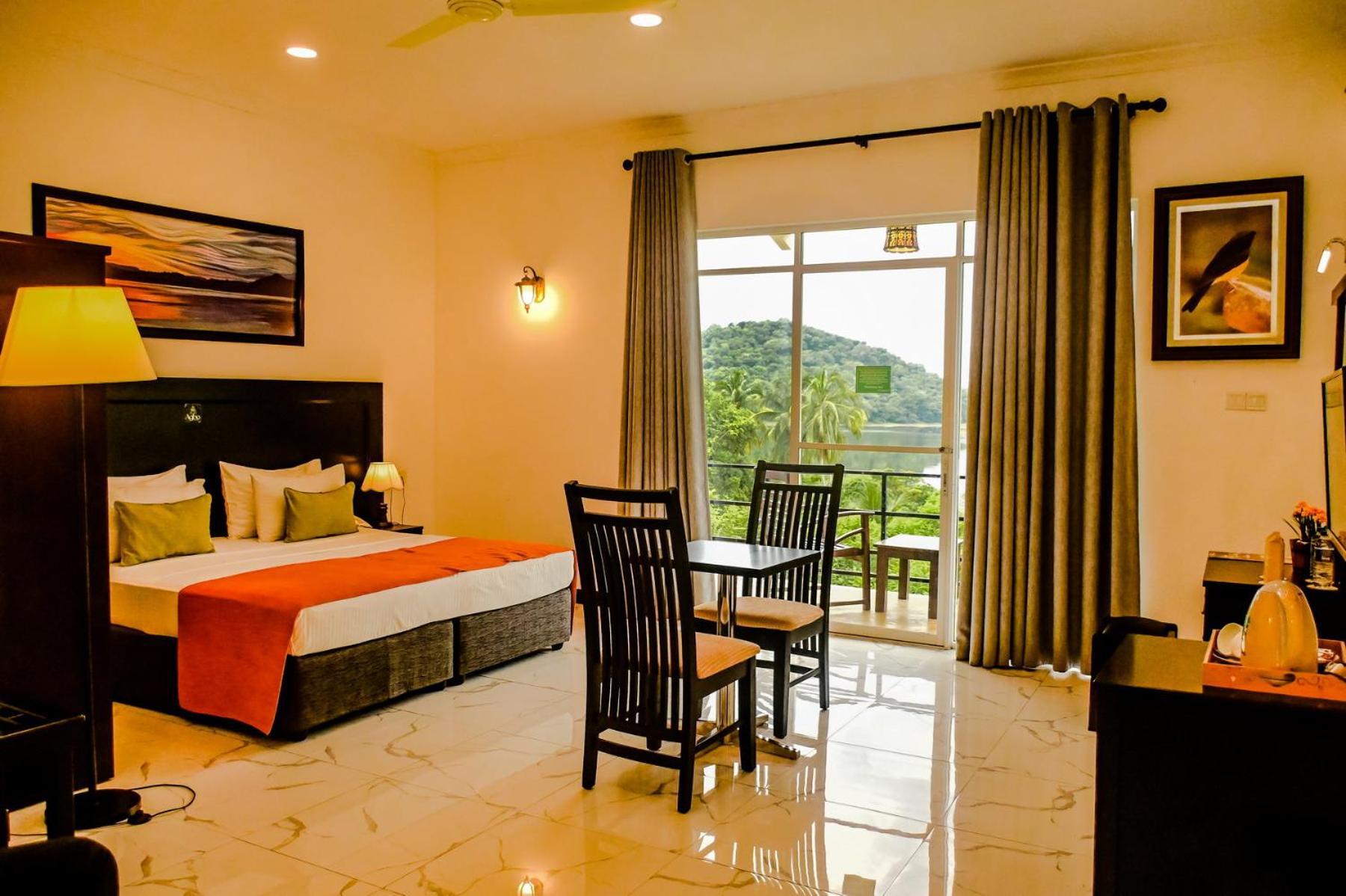 Agbo Hotel Polonnâruvâ Extérieur photo