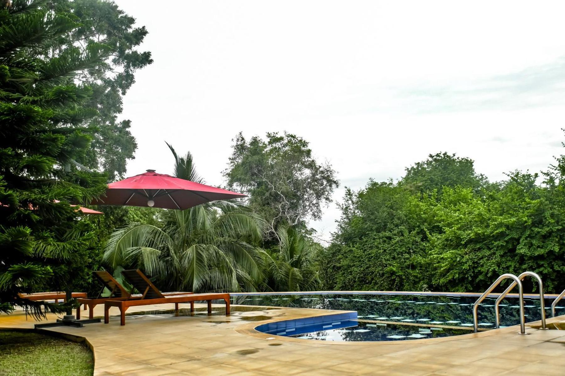 Agbo Hotel Polonnâruvâ Extérieur photo